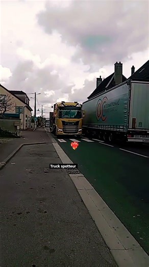 on spot des beau camion v8 tronpe