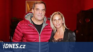 Dělá mi doma zázemí, které potřebuji, říká o mladší přítelkyni Etzler - iDNES.cz