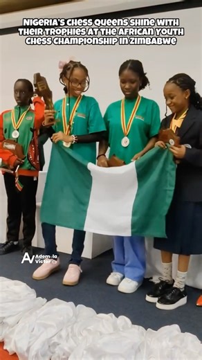 Nigeria’s chess queens (Nwankwo Chiamaka, Deborah Quickpen & Agusionu Zita) with their trophies