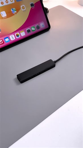 ¡Expande tu setup en un plug! 💻🔌 Mira cómo este Hub Choetech 5-en-1 USB-C convierte tu MacBook en una estación pro: HDMI 4K@30Hz para mas pantallas en la oficina, PD 100W para cargar sin parar, USB 3.0 turbo (5Gbps) para archivos volando, y 2x USB 2.0 para mouse/teclado. Aluminio compacto. ¿Adiós a adaptadores enredados? #ChoetechHub #USBCHub #MacBookEssentials #TechLima #ReelViral GadgetsPeru | VP TRENDS Store