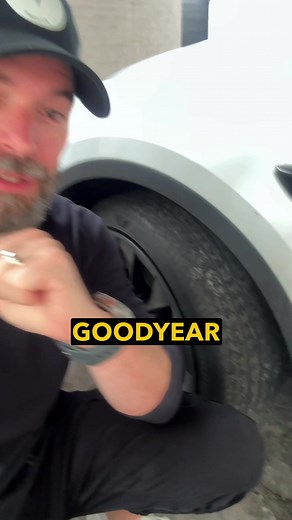 Cambio de llantas en Tesla Model Y: ¿qué pasó?