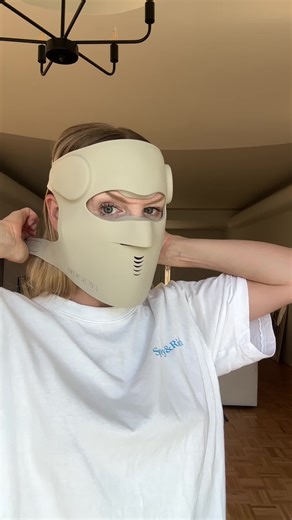 Watch BEST LED MASK I’VE TRIED!!!!! on Amazon Live