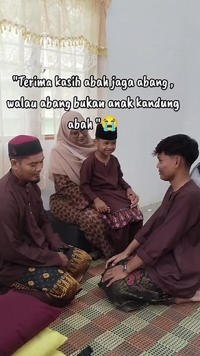Ayah Tiri Penuh Kasih Sayang Jaga Uthman
