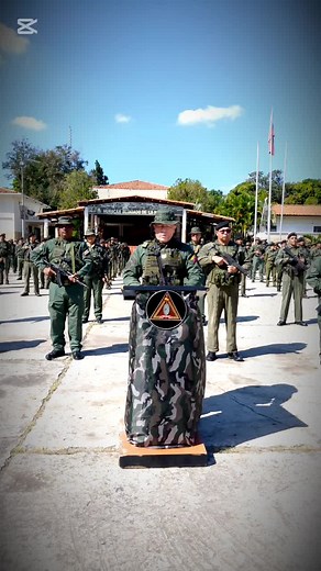 Con disciplina, obediencia y subordinación, la Dirección de inteligencia y ContraInteligencia Militar del Ejército Bolivariano se declaran en vigilancia permanente junto al CJ de la FANB, Nicolás Maduro, ante planes apátridas que serán detectados y neutralizados inmediatamente. . . . .#SiempreUnidosVenceremos #FANB #disciplina #EjercitoBolivariano