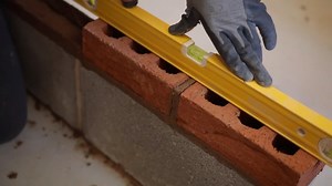 Learn To Lay Bricks in 15 Mins EASY | Stu Crompton
