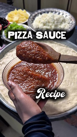 Homemade Pizza Sauce Recipe for Authentic Italian Flavor