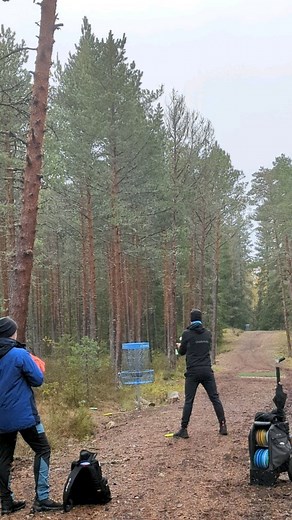 Both players were putting for an eagle. Damn Prodigy baskets... 🫣 | Disc Golf Fanatic