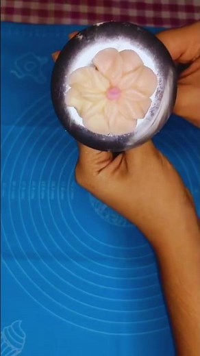 How to Make Beautiful Icing Flowers for Cake Decoration | Easy Tutorial #CakeDecoration