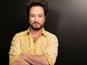 Giorgio A. Tsoukalos: mitos, conspiraciones, noticias falsas y lo que se sabe sobre la vida extraterrestre