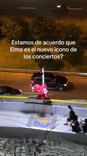 Elmo nuevo ícono de conciertos: discusión divertida