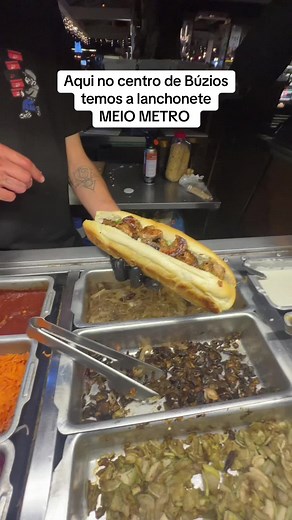 Where to Eat in Búzios: Meio Metro Lanche