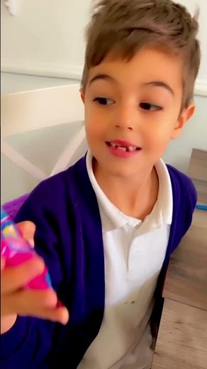 اشتريت لخلودة مصاصة عشكل صافرة وغزلة بتتحول لعلكة😱