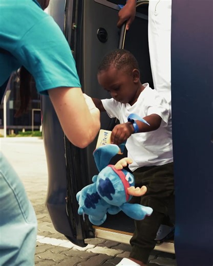 Throwing it back to two unforgettable weeks of full-on holiday magic in Cape Town and Johannesburg! If you were part of this wild, wonderful adventure, what moment still gives you the biggest smile? | Disney Africa Channels