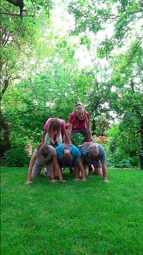 Menschenpyramide - Human tower #acrobatics #gymnastics #athlete #athletics #family