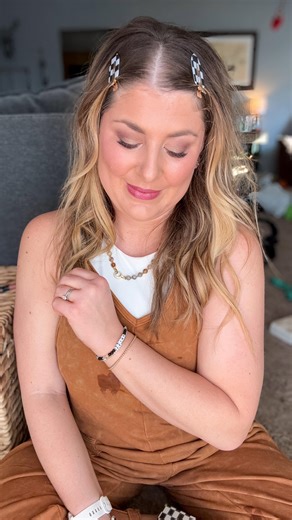 And this lip combo too.😉 This easy 3 color eyeshadow look is perfect for blue, green, or hazel eyes, but really does a number on the GREEN eyed girlies!😍 Comment TRIO to get the list!🫶🏻⬇️ #easymakeup #greeneyesmakeup #eyeshadowinspo | Chandler Kelley