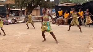 148K views · 7.2K reactions | Check out this cool choreography and rhythms from The Art Centre in Accra, Ghana  We hope these positive vibes send you dancing into the week ahead  #africandrumming #africandance #ghanamusic | African Drumming | Facebook