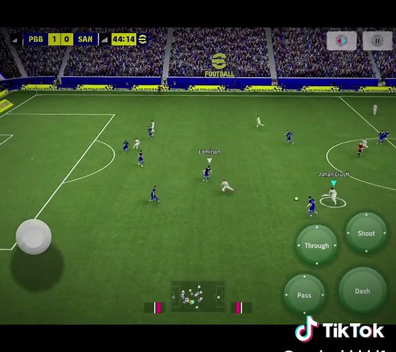 eFootball Mobile: ความแตกต่างระหว่างวิ่ง93และ99