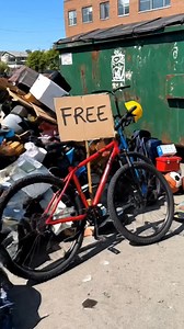 Dumpster diving - This is what stores throw in the garbage - #5 | Dumpster Diving New