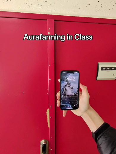 Howmany aura did I gain by ts 😭 😭 🙏 #metaglasses #metaglassespov #funny #aurafarm #aurafarming