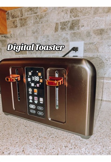 The fanciest toaster I’ve ever used 🤍 You can choose from so many gorgeous color options, plus pick between a 2-slice or 4-slice model depending on your kitchen needs. And the custom browning settings is so needed! #homefinds #toaster
