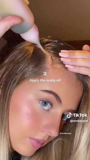 My hair oiling routine that works wonders ✨🫶🏼. Repeat this twice a week! #hairtok #hairoilingroutine #scalpoiling #scalpoilingroutine #hairmistakes #oilapplicator #hairtransformation #transformyourhair #thickhair #longhair #hairhelp #bleachedhair #amberpot