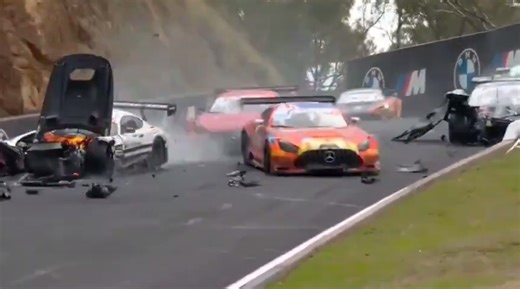 VIDEO – Ralf Aron hospitalized after terrifying 27G crash at Bathurst: a shocking tale of survival