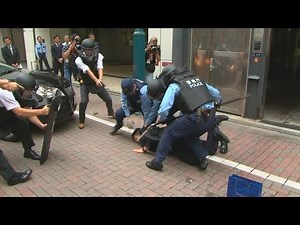 Preventing gun robbery: Training held at Ginza jewelry store