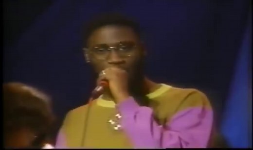 174K views · 11K reactions | De La Soul with the iconic 'Ring Ring Ring' live in New York, 1991  RIP Trugoy the Dove | DJ Mag | Facebook