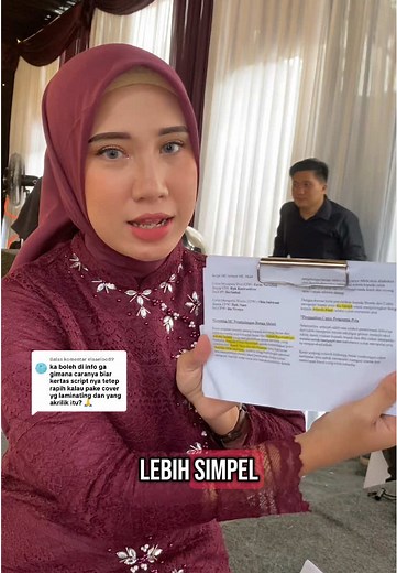 Membalas @elaaeloo89 ini tips simple buat MC supaya script cue card ga berantkan 😁 Jaul lebih mudah sih kalo begini ? Kalau kalain biasanya gimana ? #mc #masterofceremony #mcweddingjakarta #mclamaran #mcakadnikah #mcakad #mcevent #fyp