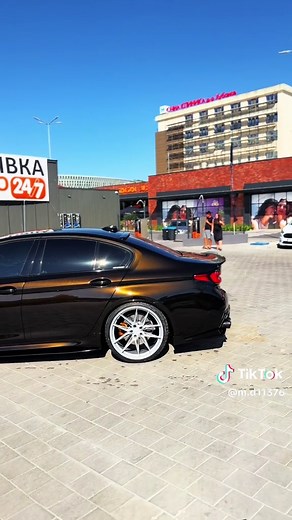 V8 Power MDN viral car clip