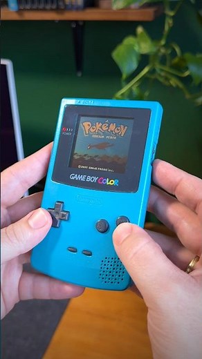 Game boy Color with Pokémon Silver #pokemon #gameboy #gameboycolor #retro #retrogaming #nintendo