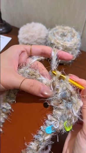 This DIY Fuzzy Bag is SO EASY!