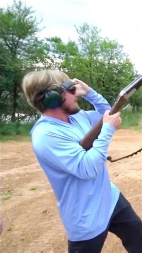 Elephant gun fail! (‪@LunkersTV‬)