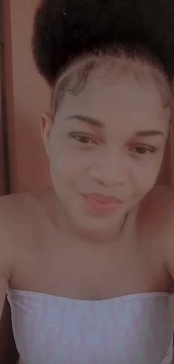 Vidéos de Julie claire (@julieclaire07) avec son original - Julie claire