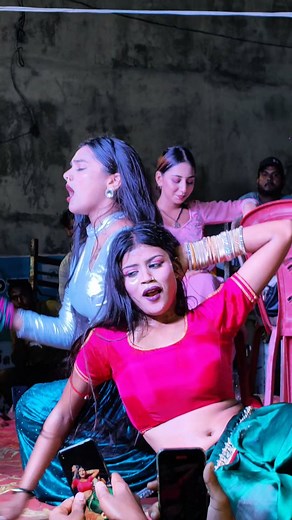 Chate wala bahre ba #danceislife #arkestalover😎♥️ #priyasuhani #tanyatanu #newreelsvideo😘❤️❤️🙈😍 #arkestalover😎♥️ #bhajpuriya #bhojpurireels #life #like #topdance #trendingaudio #newmusic #buletlover♥️😍 #akhada #bhajpurisongs❤️🙈❣️💫💫💫bhjpuri📲🌈😂😜😚🥰😉✨💫💗🌸🔥 #newcollection #instagood #india #bihar | Dhamaka Bhojpuri