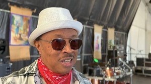 [FÊTE MALGACHE] 🎉🕺🏾🌺🥳 Et vous, comment allez-vous apprécier la fête malgache ? Il vous reste encore du temps pour vous immerger dans cette grande culture malgache. Rendez-vous à la SIDR des 400 pour goûter au plaisir de la Grande Île. #FêteMalagasy #CultureMalagasy #GrandeÎle #ImmersionCulturelle #PlaisirsExotiques | La Ville du Tampon- Réunion