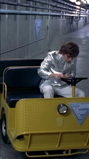 Austin Powers executes a flawless 12-point turn #shorts #WarnerArchive