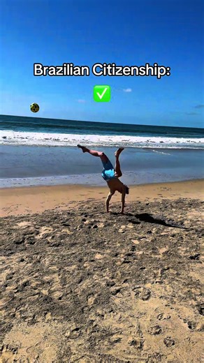 This skill automatically gives me the citizenship 🇧🇷🤝 ☝️.✊ #futebol #brazil #viral #soccerskills #altinha