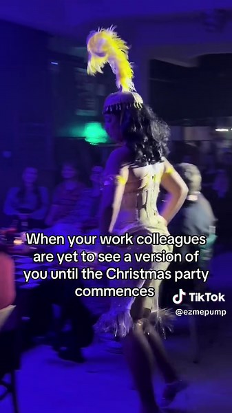 Discover the Life of a Showgirl in Burlesque