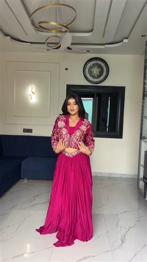 Kashish sitlani on Instagram: "Flagship Stores: 📍 Akalya Bridal, RCM Imperia, Kanchan Bagh, Indore 📍 Akalya, Parekh Heights, Indore 📍 Anupam, Dalu Modi bazar, Ratlam 📞 For Enquiries - +919424021217 [festive, wedding fits, 2025, lehenga, outfits, Indian wear, suits, indowestern , kurtas, trending outfit, love, indore] #indowestern #coordset #suits #suitsalwar #diwali #lehenga #red #indore #indorecity #shaadi #2025 #akalya #festive #love #2025bride #weddingoutfits #bridetobe #brides"