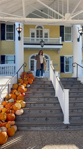 This past weekend I got a peek around the Ocean House in Watch Hill. I never realized how extensive this resort is - with squash courts, a spa, saltwater pool, private wine and culinary events…. In addition of course to the beachfront access. Share with someone who would love to stay here! #travelinspiration #beachvibes #newengland #RhodeIsland | Christina Erne