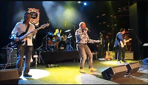 Y aquí os dejamos un “extracto”en directo con algunas de nuestras canciones más populares. Que lo disfrutéis!!! | Formula V Oficial