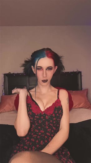 pixiebabes173 (@pixiebabes173)’s videos with original sound - Crystal Linn Farley