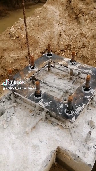 Instalación de Pernos de Anclaje en Estructuras Metálicas