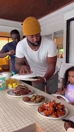 1.5K views · 21 reactions | Every cookout includes a unique family member. So, make sure your next cookout includes Hefty® Compostable* Printed Tableware to fulfill the needs of each unique character that stops by. *Commercially compostable only. Facilities might not exist in your area. Not suitable for home composting. : Home of the Harvey's | Hefty | Facebook