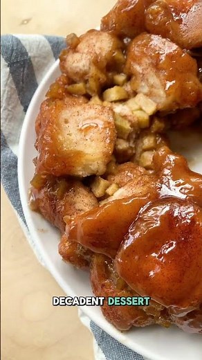Caramel Apple Monkey Bread #monkeybread #fallrecipe #dessertrecipes