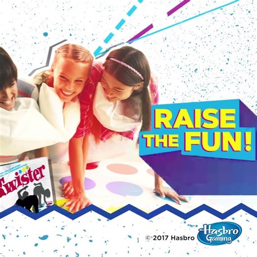 'Twister & Pillows' Raise the Fun - Hasbro Gaming