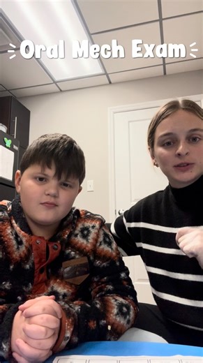 If you’ve heard “oral mech exam” and wondered what that means — you’re not alone! 🗣️ An oral mechanical exam in speech therapy is a quick, child-friendly check of how the lips, tongue, jaw, and cheeks move and work together. We do oral mech exams to better understand strength, coordination, and movement — all of which support talking, eating, and swallowing; and help us to plan therapy that’s just right for your child. Thanks so much to Felix and his amazing speech therapist for filming this de