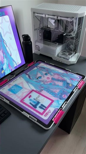 hatsune miku GLASS mousepad? 😳