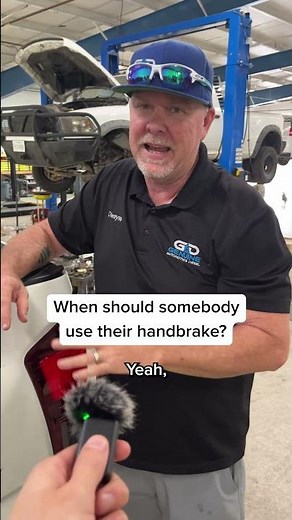 When to use your vehicle's handbrake ➡️